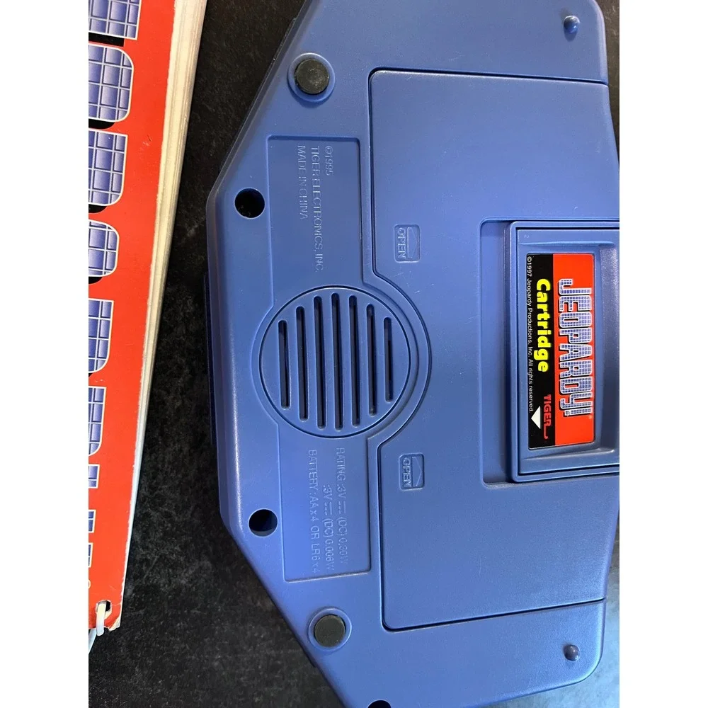 Tiger Electronics‎ Jeopardy Electronic Handheld Game 1997 with Answer  Book
